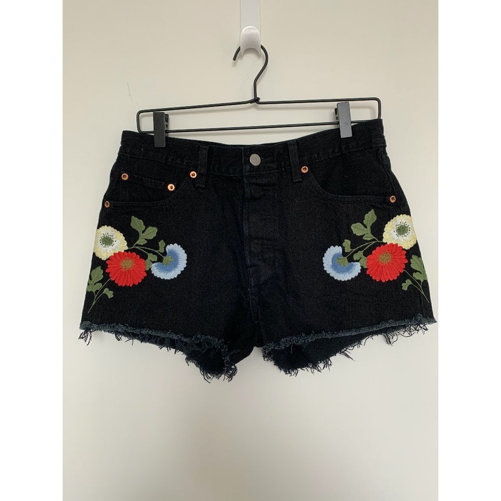 Levi Women Black Denim Shorts w/ Floral Embroidery